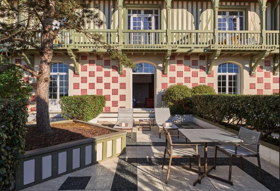 Hotel Barriere Le Normandy Deauville Exterior foto